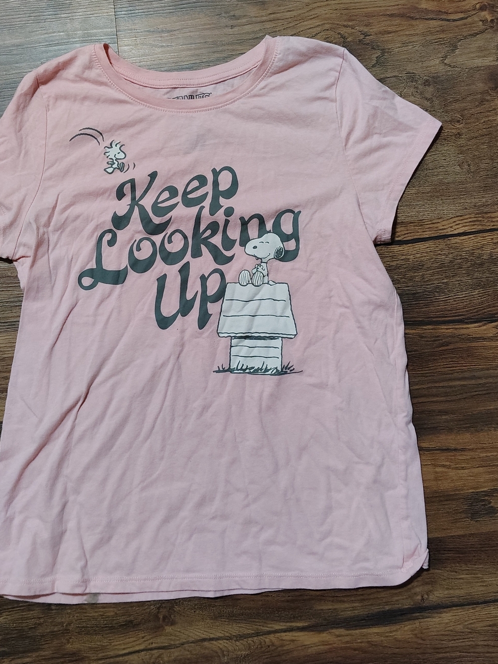 Peanuts Snoopy Woodstock "Keep Looking Up" Pink Graphic Tee Women's Regular M